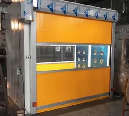 Sampul artikel Alasan Clean Room Membutuhkan Air Shower dengan PVC Fast Rolling Shutter Door