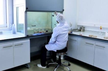 Sampul artikel Cara Merawat Fume Hood Agar Tetap Berfungsi Optimal