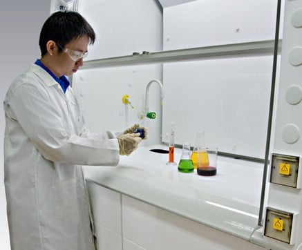 Sampul artikel Jenis-Jenis Fume Hood Laboratorium yang Perlu Anda Ketahui