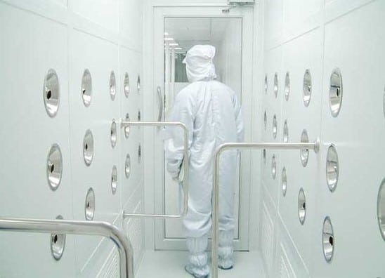 Sampul artikel Apa Itu Air Shower Otomatis dan Manfaatnya di Clean Room