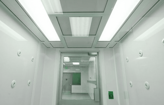 Sampul artikel Air Shower Otomatis, Teknologi Kebersihan untuk Clean Room Canggih