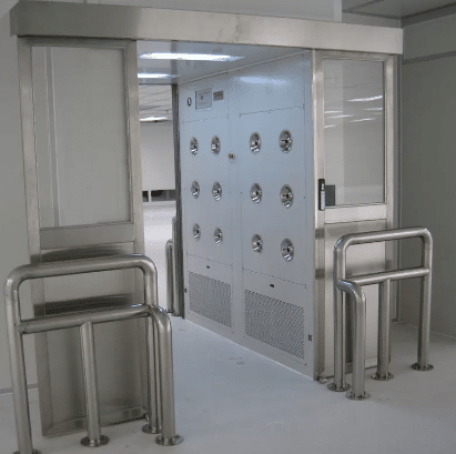 Sampul artikel Cara Kerja Air Shower Otomatis untuk Mengurangi Kontaminasi di Clean Room