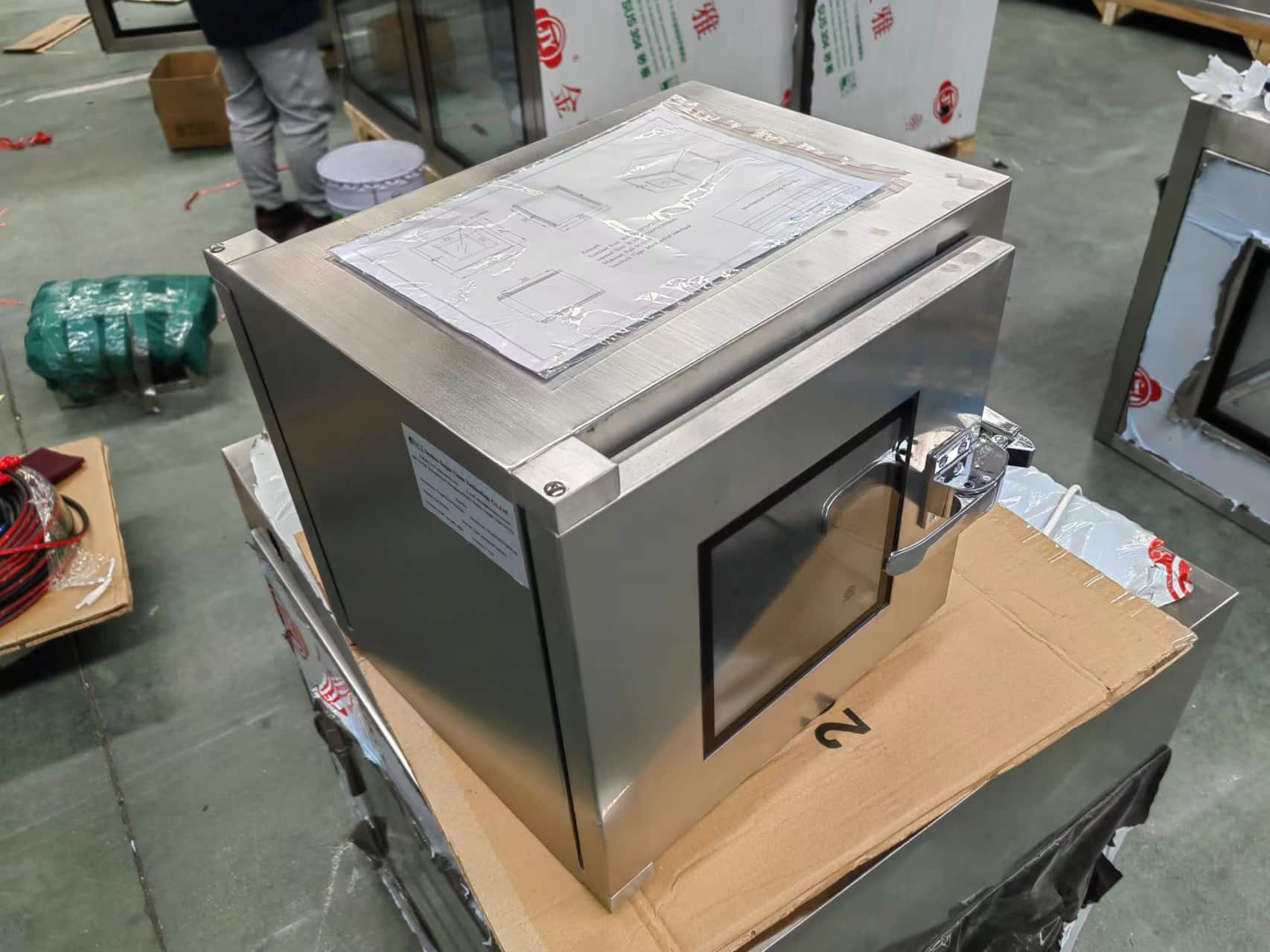 Keefektifan Sistem Interlock Passbox dalam Menjamin Sterilisasi Material