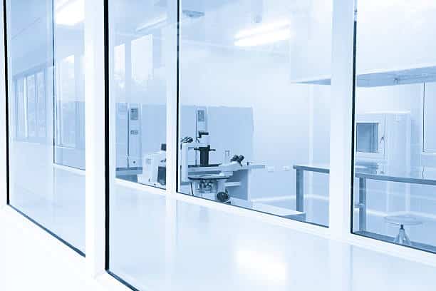 Sampul artikel Pentingnya Standar ISO dalam Desain dan Operasional Cleanroom