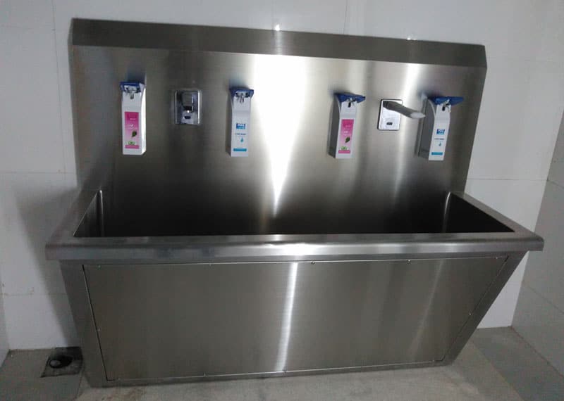 Sterilitas Maksimal: Peran Scrub Sink dalam Ruang Operasi Modern
