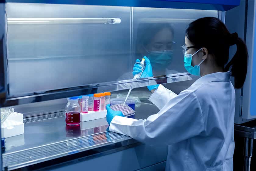 Keamanan Laboratorium Kimia dengan Penggunaan Fume Hood